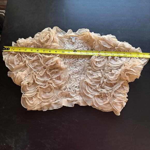 Charlotte Russe Rosette Lace Shrug Bolero – Beige Cream Floral Appliqué – Size S - Picture 6 of 8